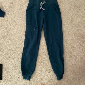 FIGS scrubs joggers, xxs petite
